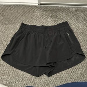 lululemon tracker shorts low rise 4”